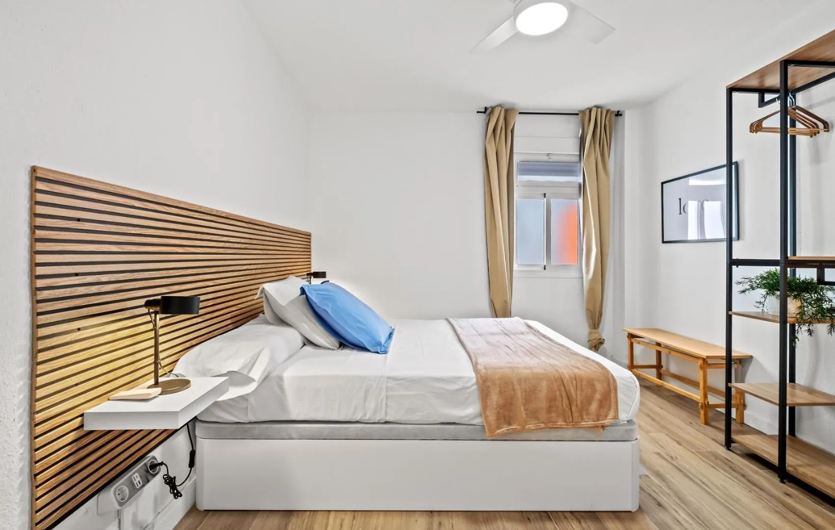 3 Dormitorios, 2 Banos Y Balcon Málaga