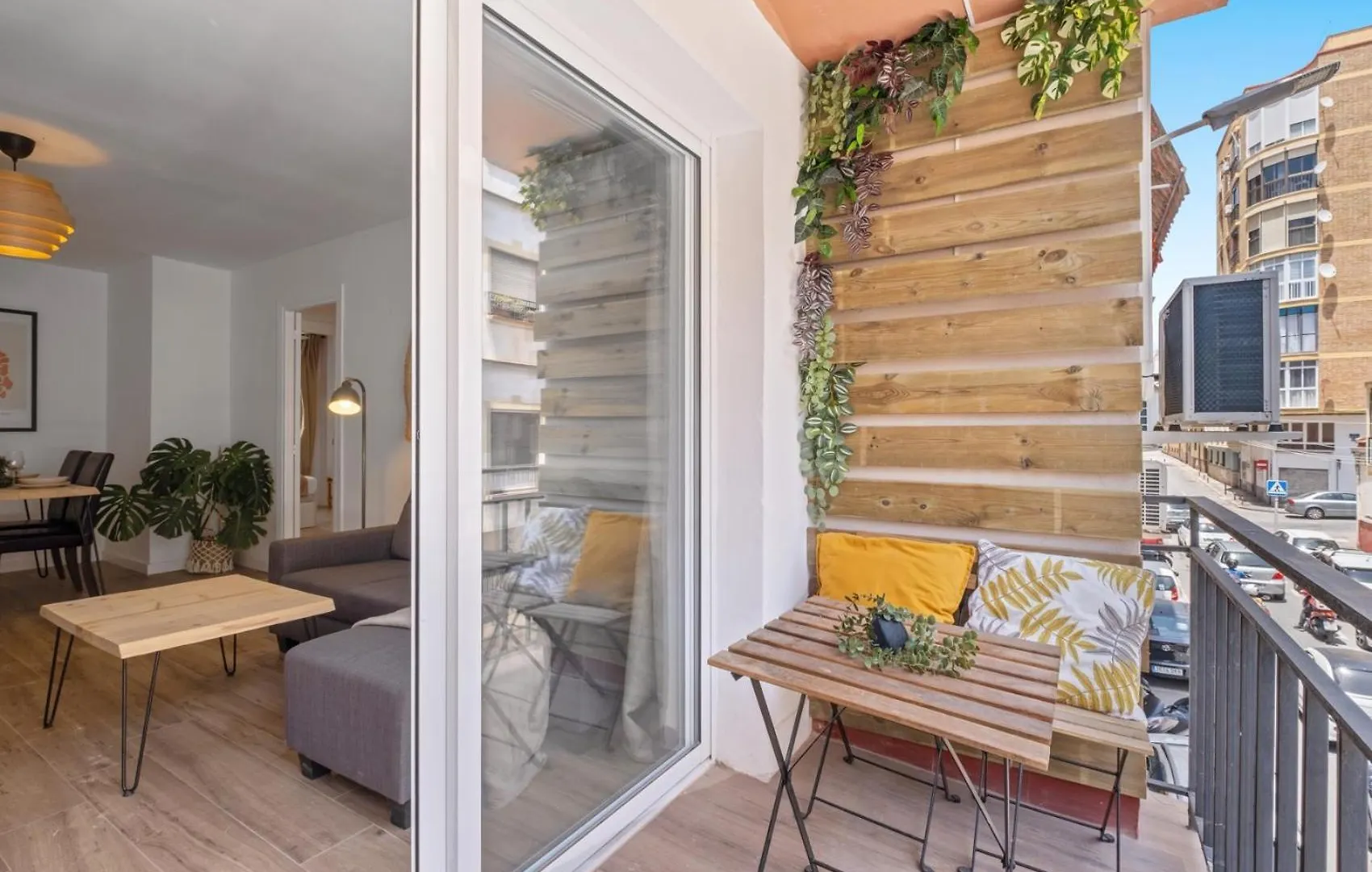 3 Dormitorios, 2 Banos Y Balcon Málaga