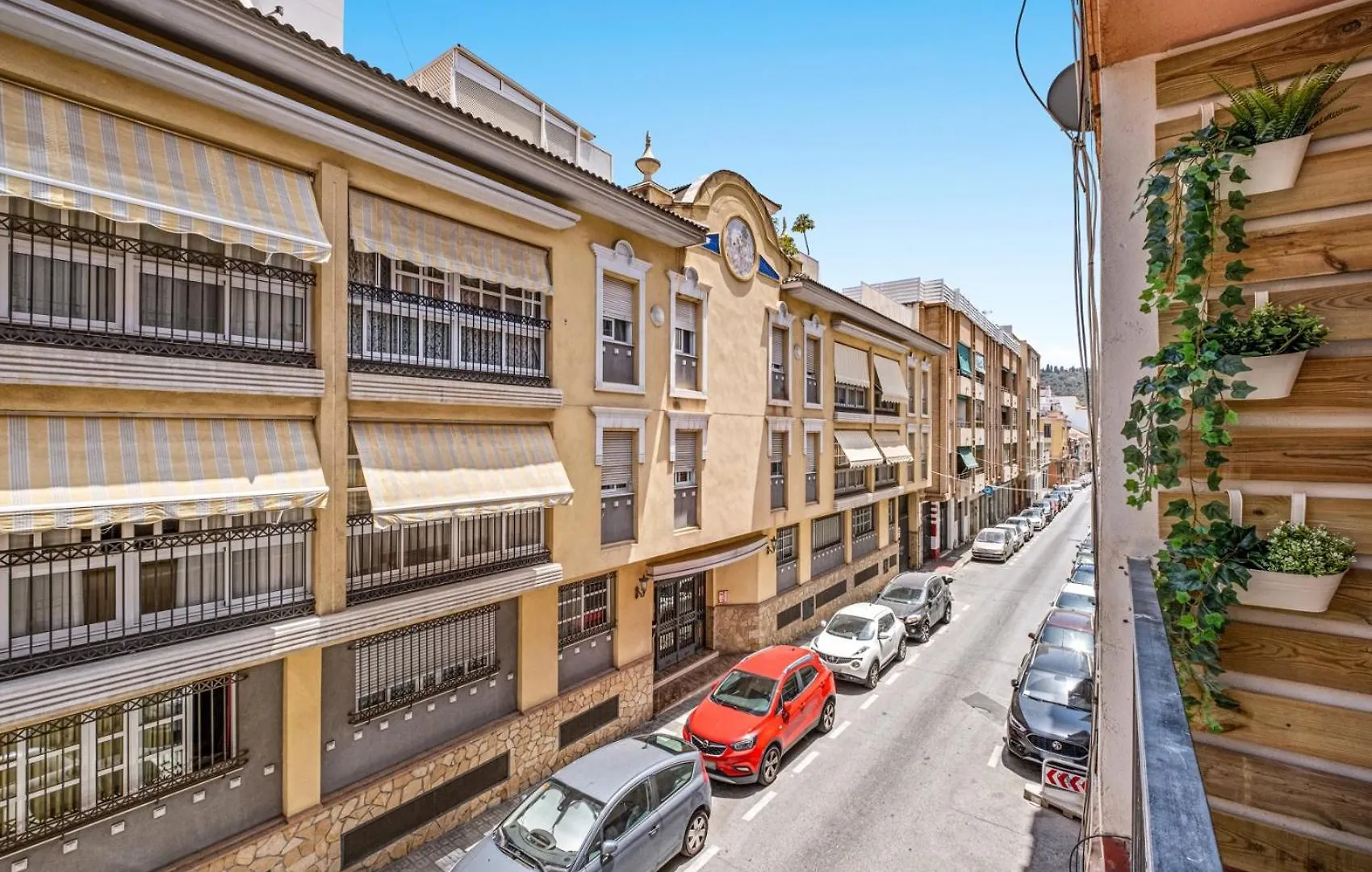 Apartamento 3 Dormitorios, 2 Banos Y Balcon Málaga