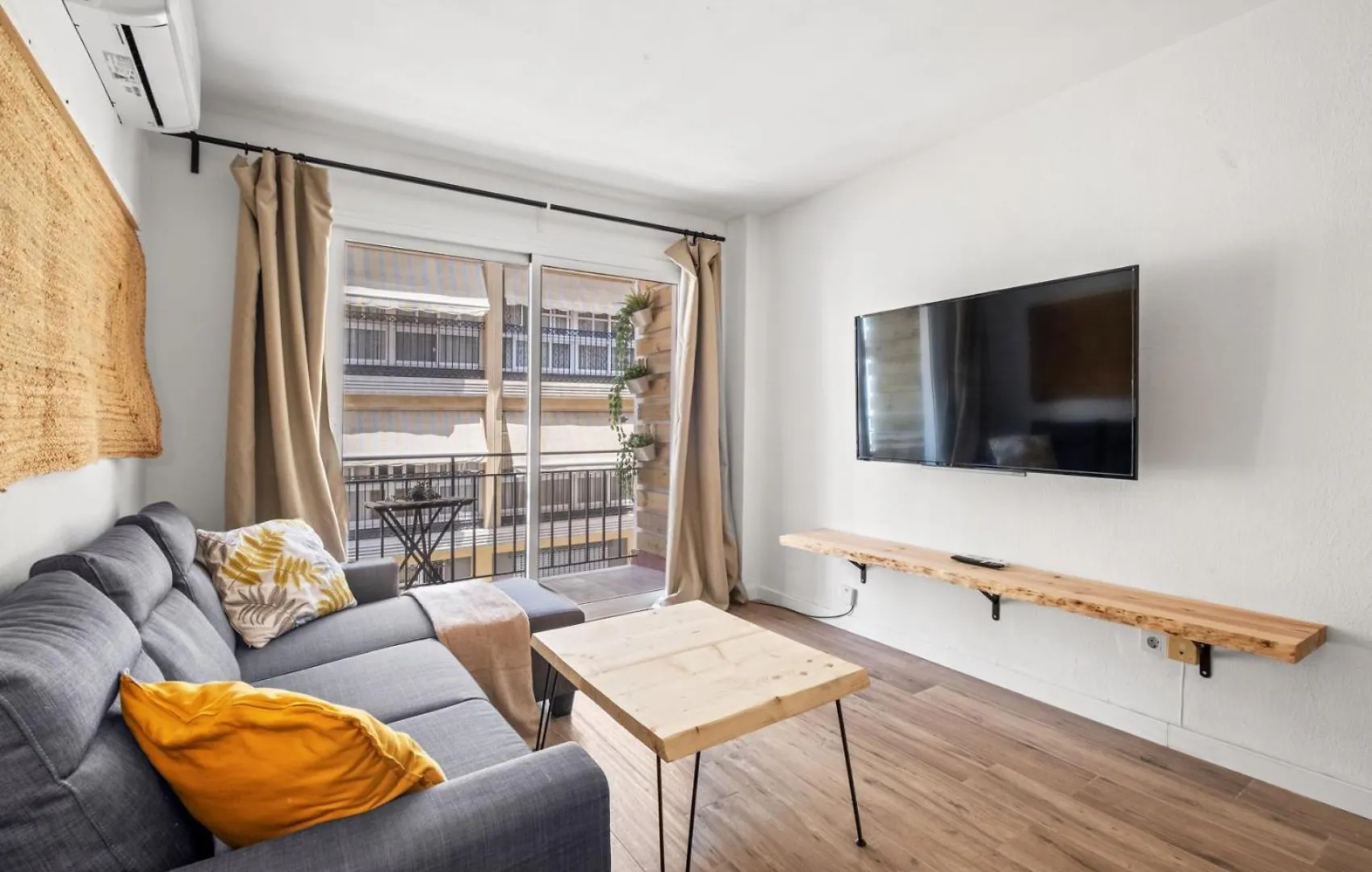 3 Dormitorios, 2 Banos Y Balcon Málaga Appartement