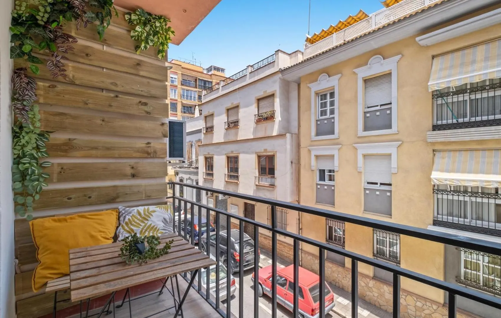 Appartement 3 Dormitorios, 2 Banos Y Balcon Málaga